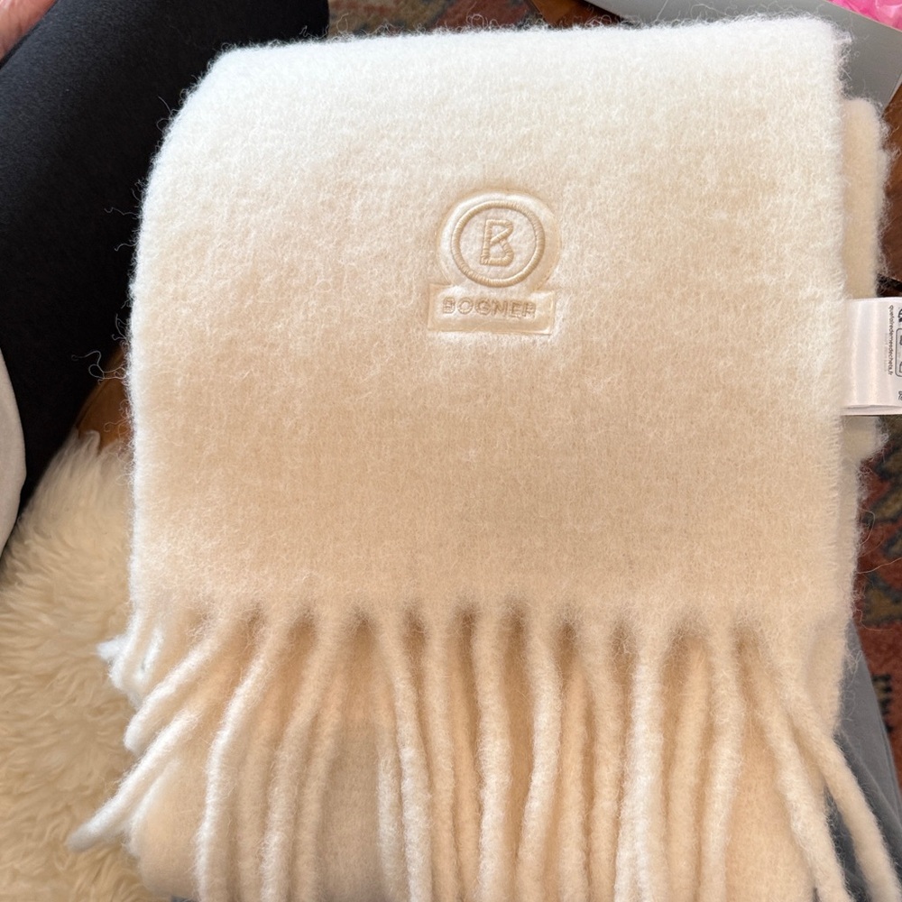 Bogner Ivory Alpaca Fringed Scarf